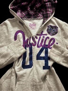 Justice Y2K Rare Light
Grey Zip-Up! Fits S Women’s